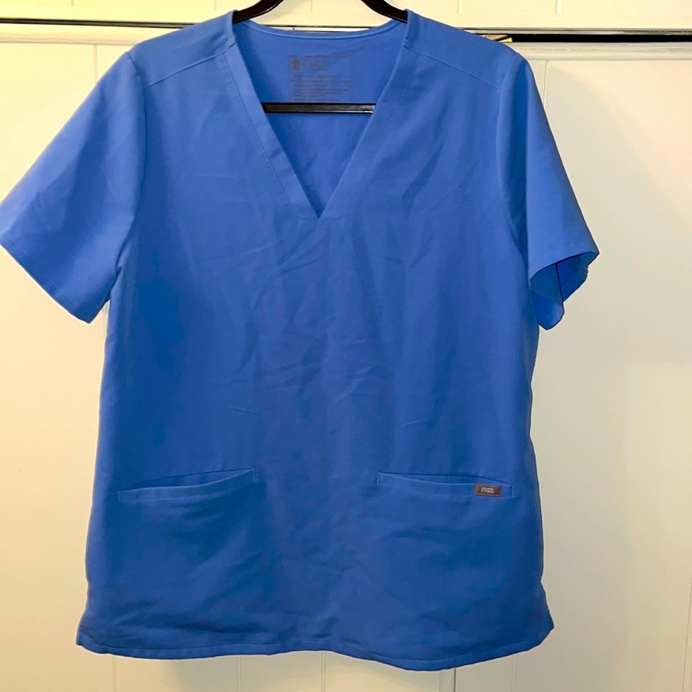 FIGS CEIL BLUE SCRUB TOP